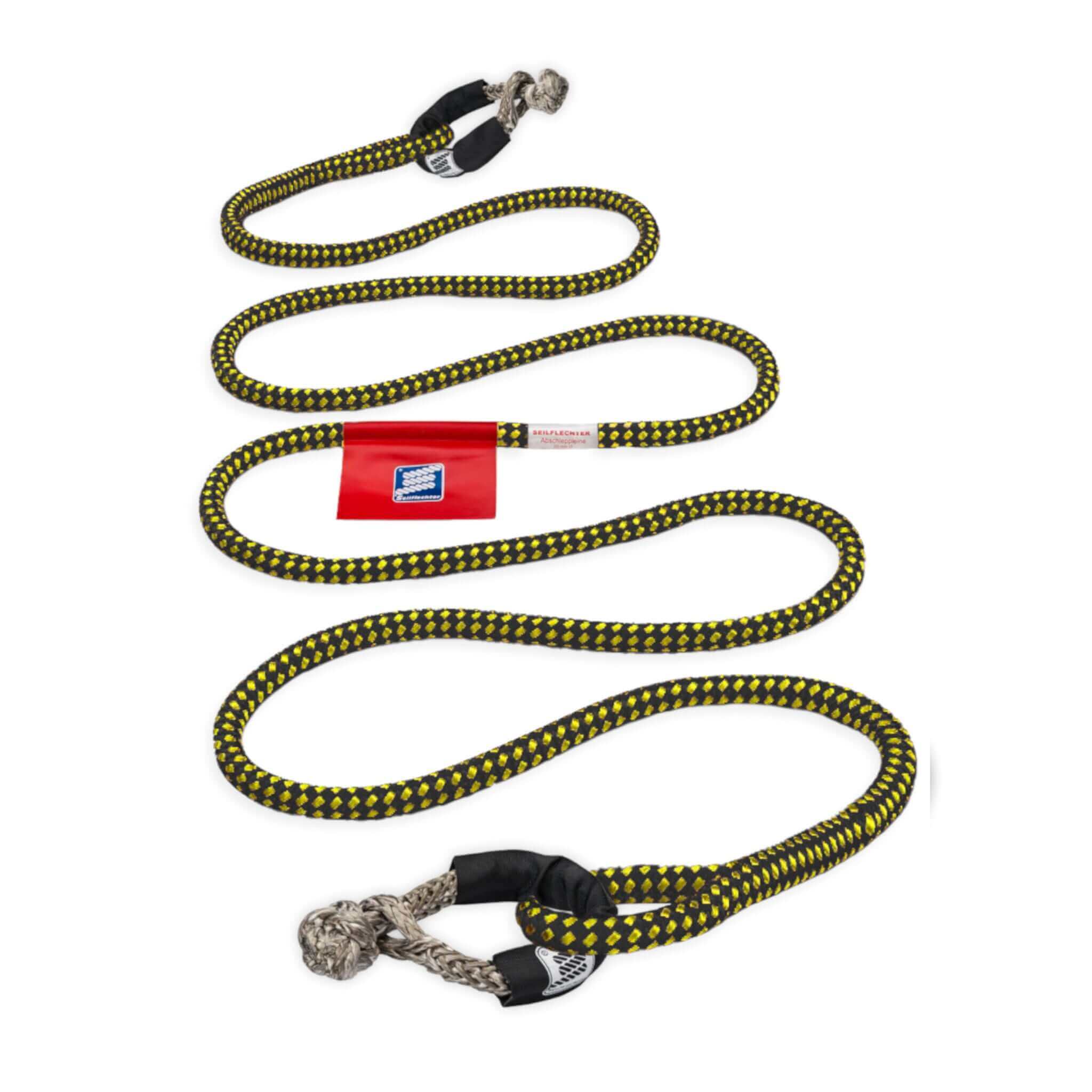 Professionelles Berge- und Abschleppseil von Seilflechter für Autos bis 3,5t. Systembruchlast von 10 Tonnen, sichtbare Sicherheits-Warnflagge für Gelände. Hochwertige Tauwerkschäkel für stabile Verbindungen. Artikelnummer: 940250 / 940250.SG, Durchmesser: 20 mm, Länge: 5 Meter, Farben: Rot/Weiß oder Schwarz/Gelb, Seilbruchlast: 10.000 kg, Nutzlast: 3.500 kg, Gewicht: 1,9 kg.